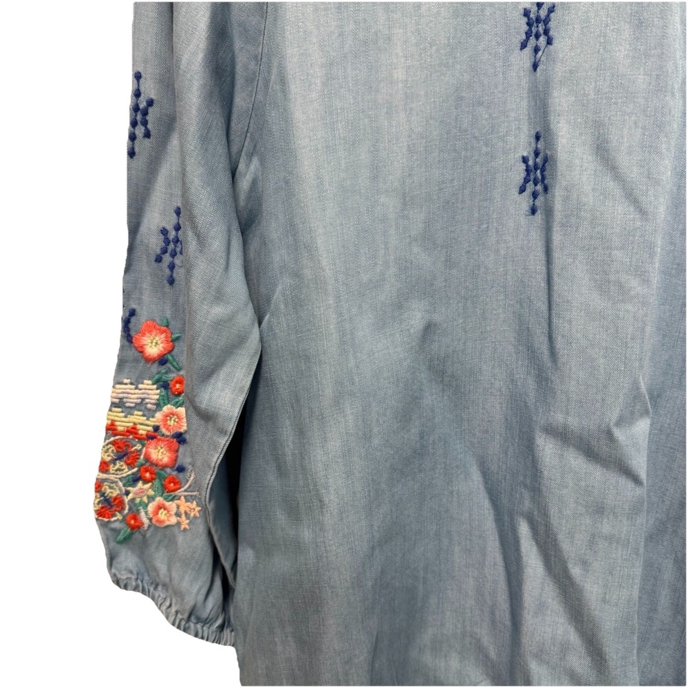 Tru Luxe Jeans Women  Embroidered Tencel Floral Blouse Sz L - Picture 8 of 8